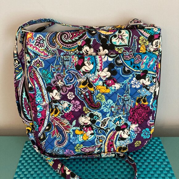 Disney Parks Vera Bradley NWOT Mickey & Minnie Mouse Triple Zip Hipster - Picture 5 of 14